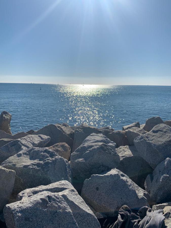 Badalona Beach Apartment Εξωτερικό φωτογραφία
