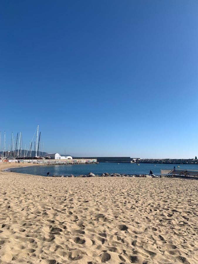 Badalona Beach Apartment Εξωτερικό φωτογραφία
