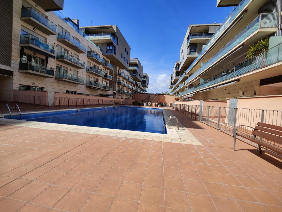Badalona Beach Apartment Εξωτερικό φωτογραφία